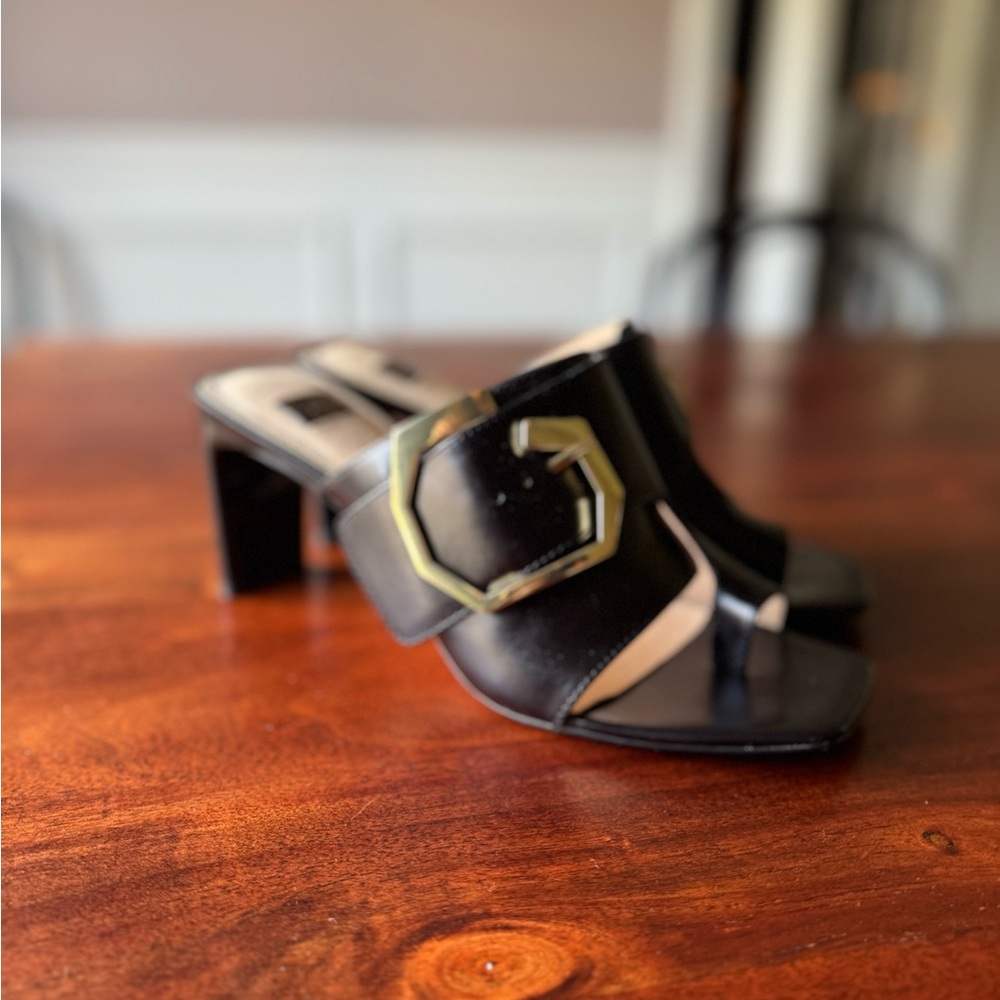 Louise Et Cie Linora Sandal Black Gold Buckle Slip On Heels Womens Size 8 M